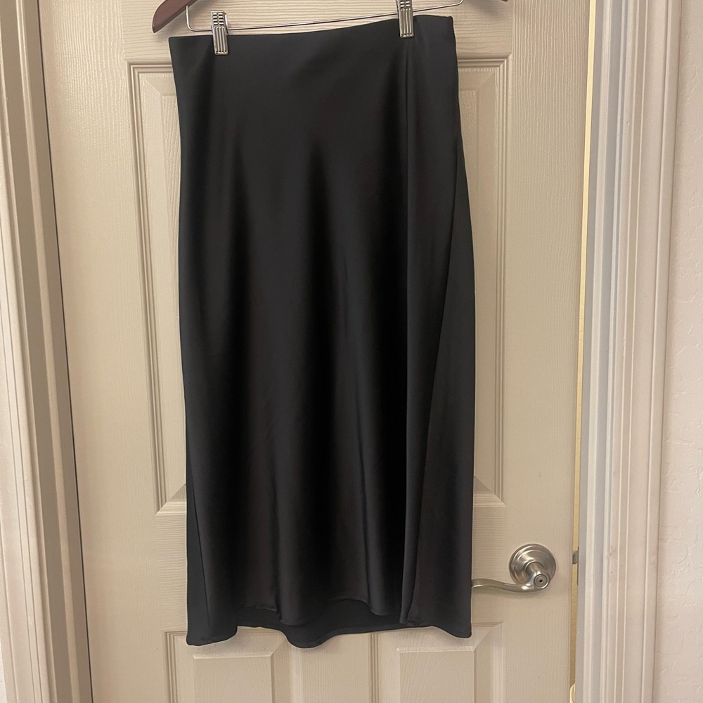Rachel Zoe midi skirt black satin size 4